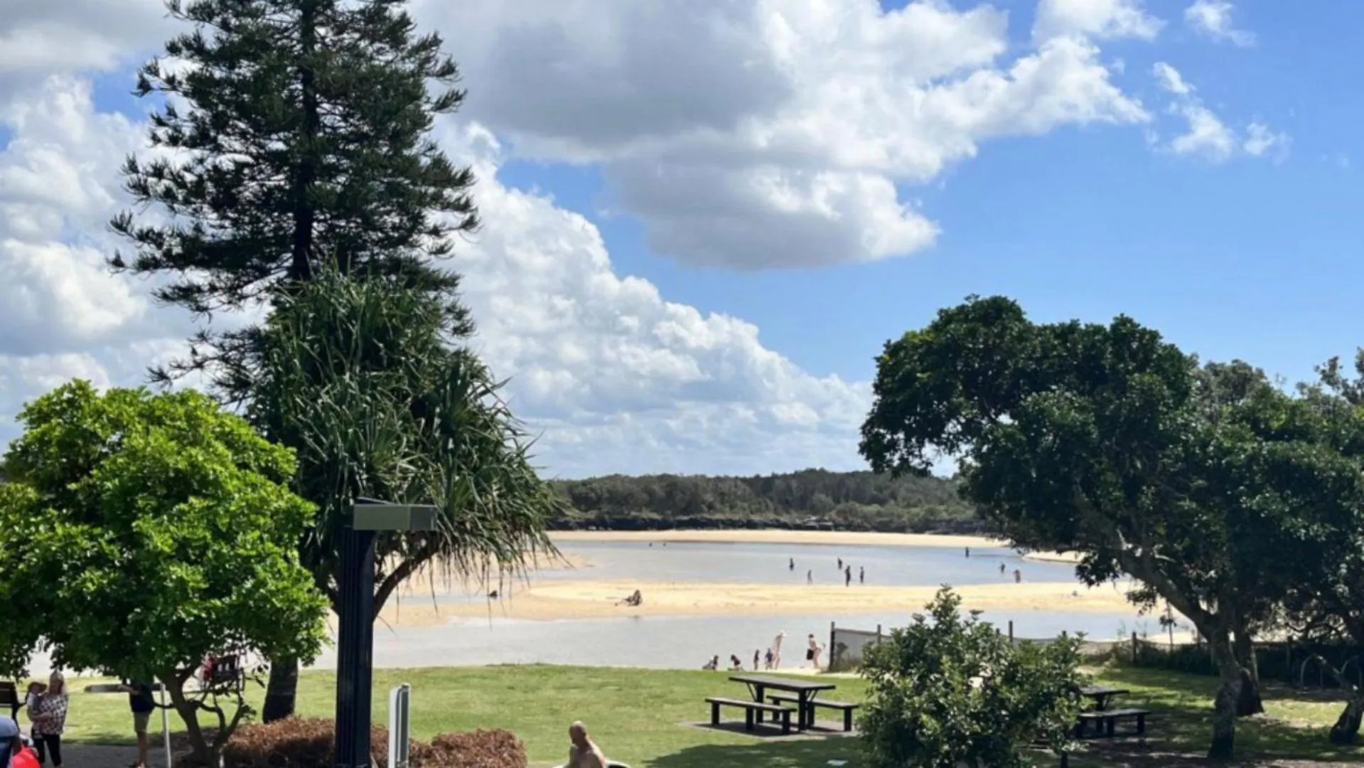 Surfside One Unit 1 Apartment Kawana Waters Australia